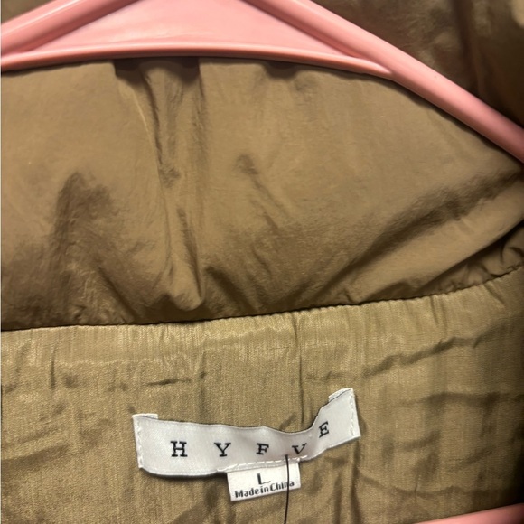 HYFVE Oversized Brown Quilted Puffer Vest - Picture 3 of 5